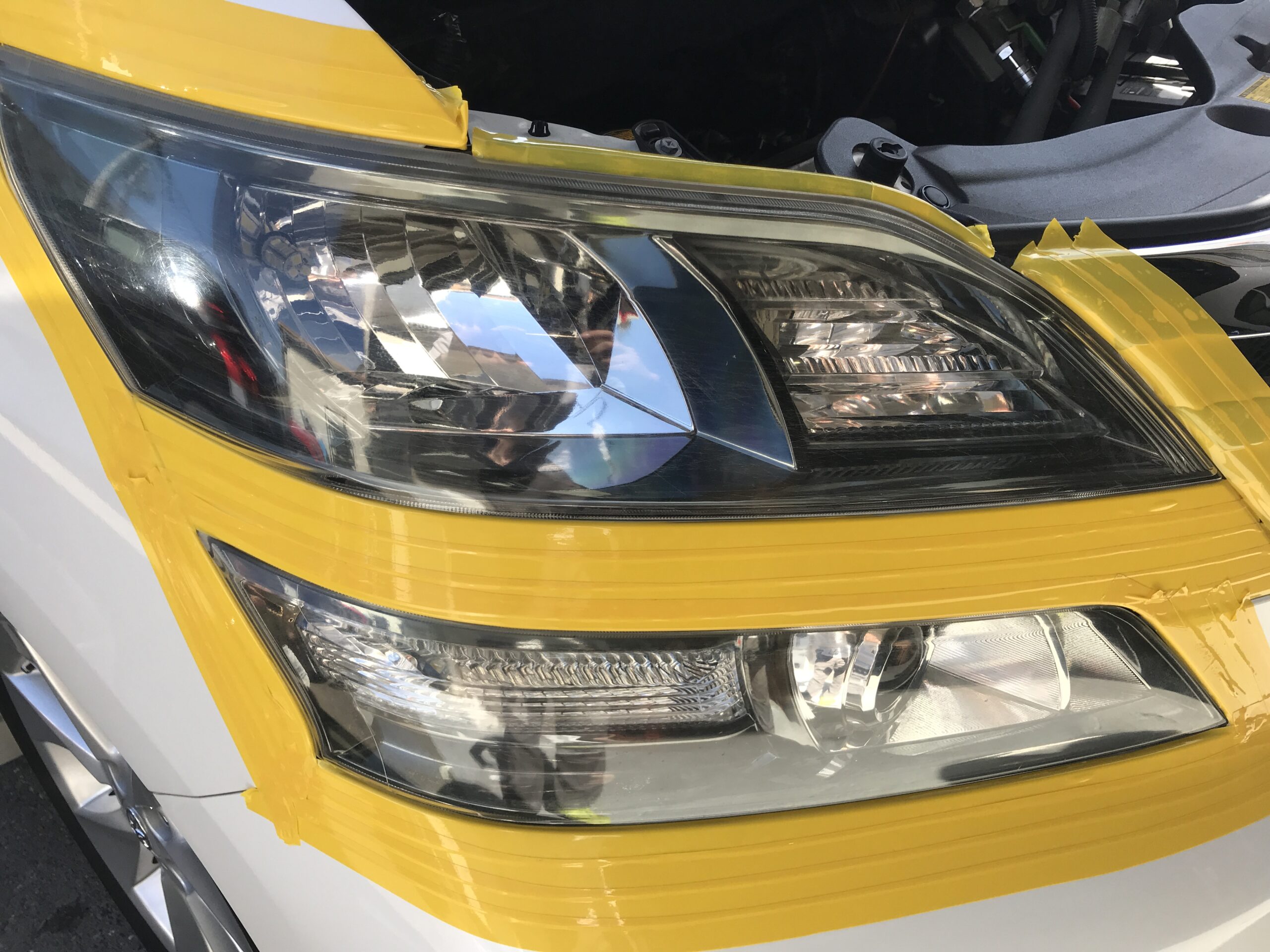 トヨタ ヴェルファイア】ヘッドライトの黄ばみ・くすみを一発解消