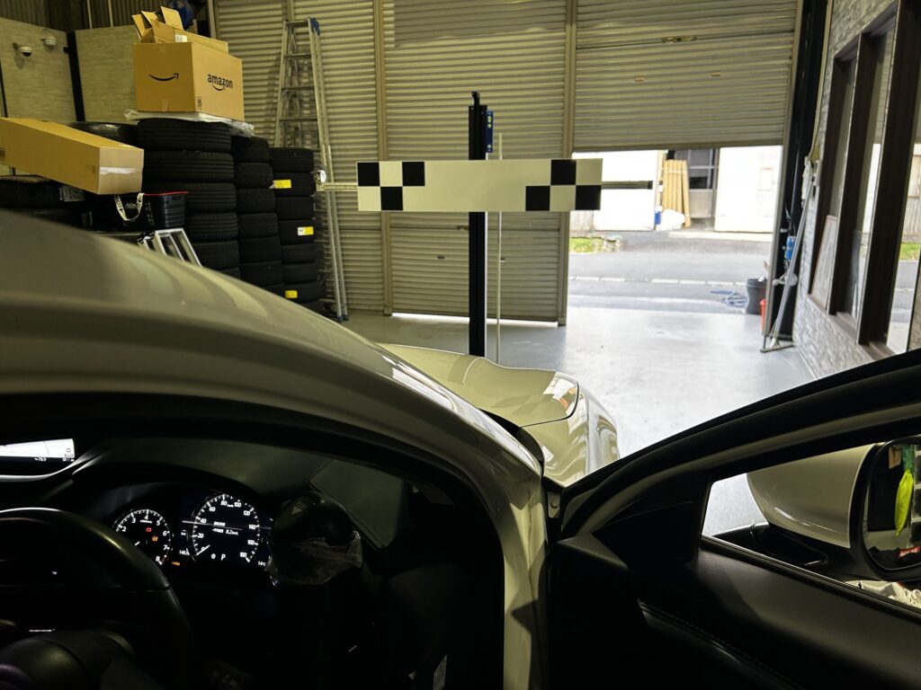 BOSCH ADAS エーミング マツダCX3 フロントガラス交換 自動運転 運転