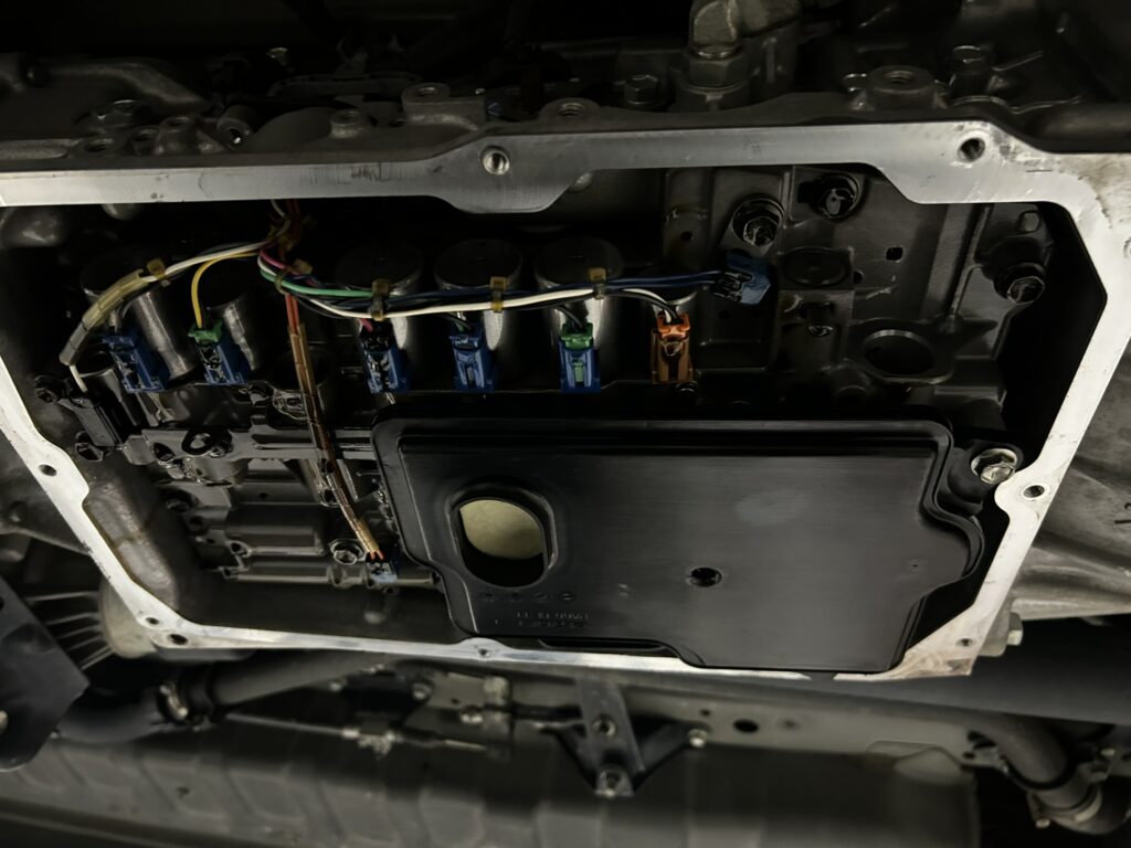 トヨタ ハイエース GDH206V
岐阜 大垣 岐南町 各務原 AVARTH ATF交換 オートマオイル交換 ハイエース修理 カスタム オイル交換 ストレーナー交換