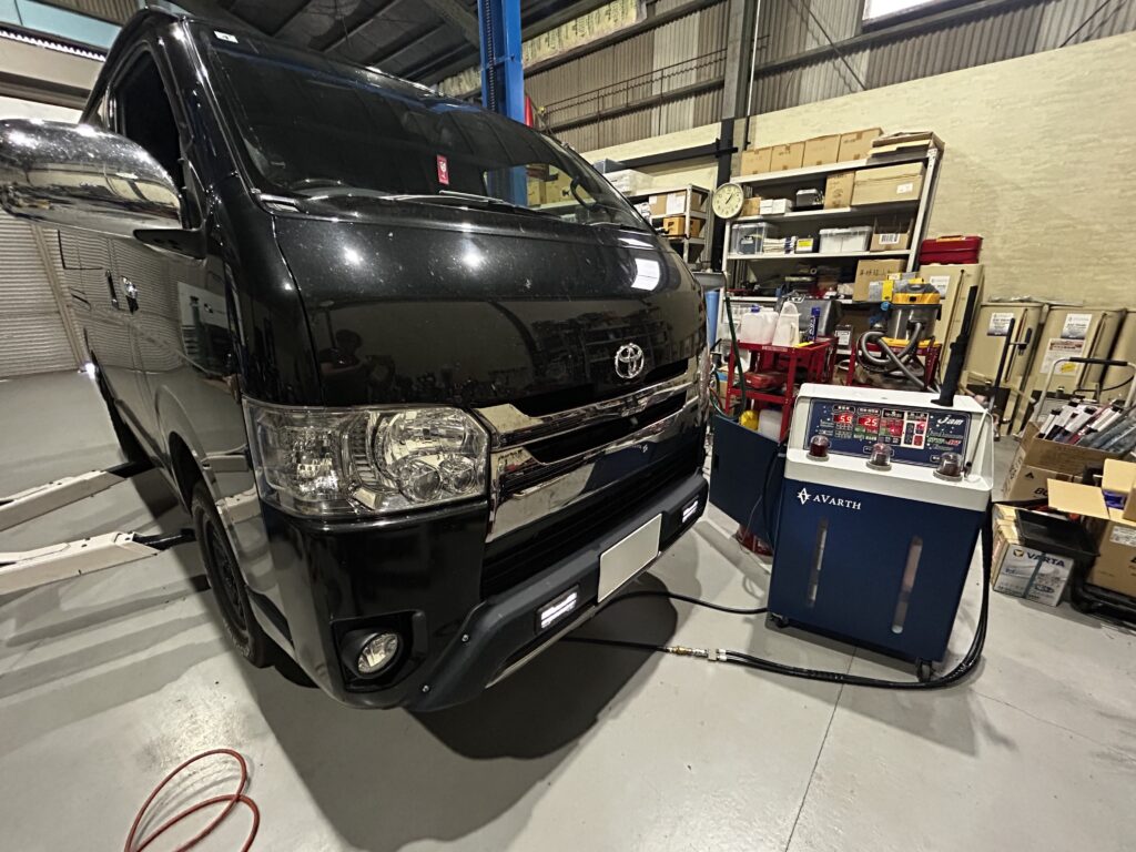 トヨタ ハイエース GDH206V
岐阜 大垣 岐南町 各務原 AVARTH ATF交換 オートマオイル交換 ハイエース修理 カスタム オイル交換