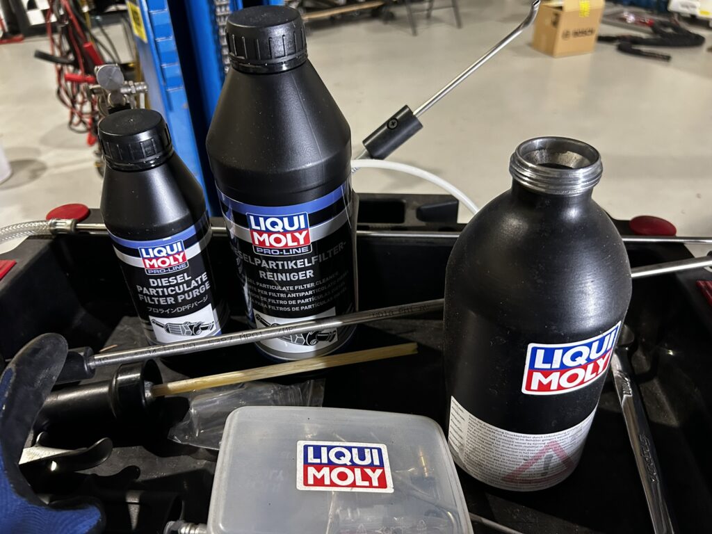 AVARTH　岐阜　岐南町　メルセデス　ベンツ　W４４７　ディーゼル　DPF洗浄　AUTEL　
輸入車修理　チェックランプ点灯　リキモリ