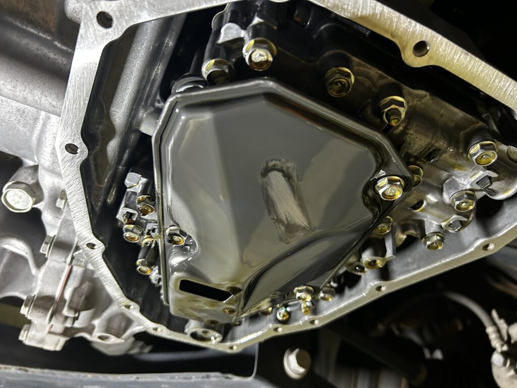 スズキ ラパン ATF交換 オートマオイル交換 AVARTH 岐阜 岐南町 岐阜スズキ 大垣 愛知 一宮 三重 オイルパン