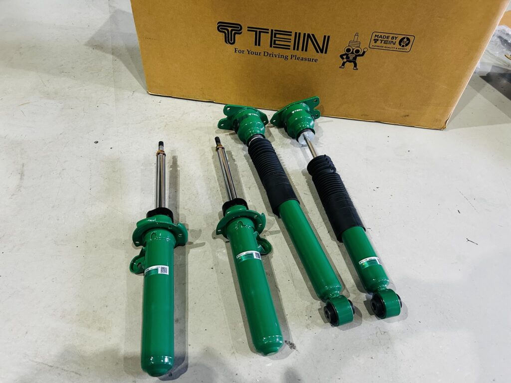 AVARTH 岐阜 岐南町 MINI MINI修理 足回り修理 異音修理 BMW 岐阜BMW 岐阜MINI
テイン アブソーバー交換 ショック交換 大垣 各務原 一宮