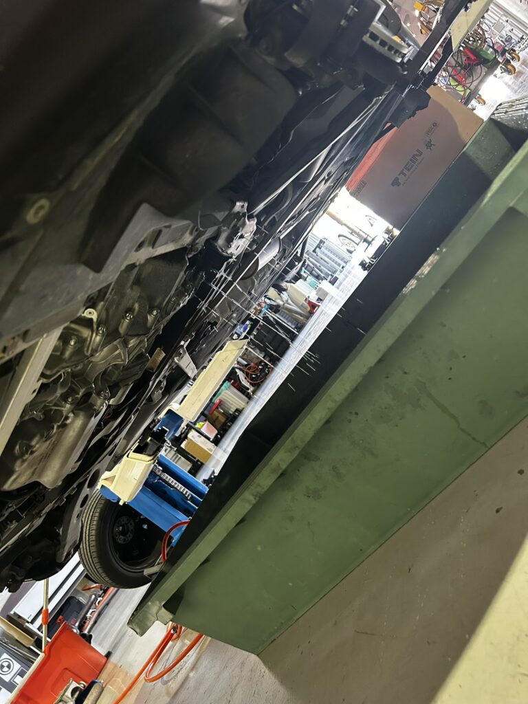 AVARTH 岐阜 岐南町 MINI MINI修理 足回り修理 異音修理 BMW 岐阜BMW 岐阜MINI テイン アブソーバー交換 ショック交換 大垣 各務原 一宮 LLC交換